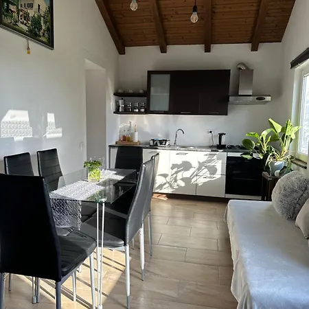 Quiet Countryside Apartments Near The City And The Sea Koper Exterior photo